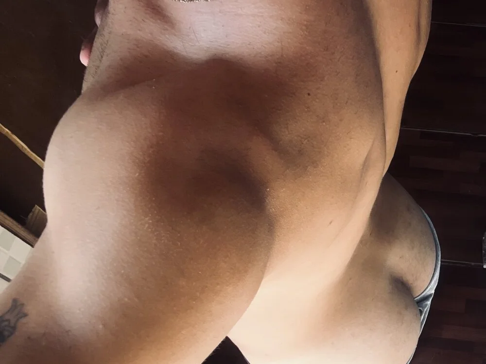 henriques98's Offline XXX Chat