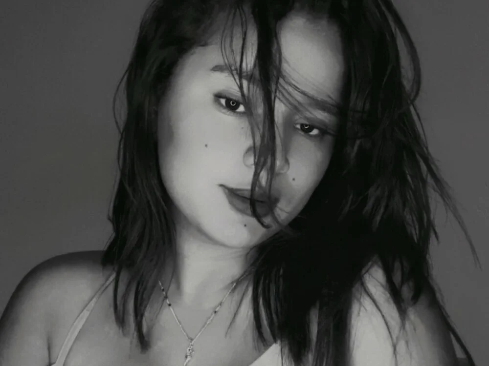 Mia_Sweet07 offline XXX-chatje