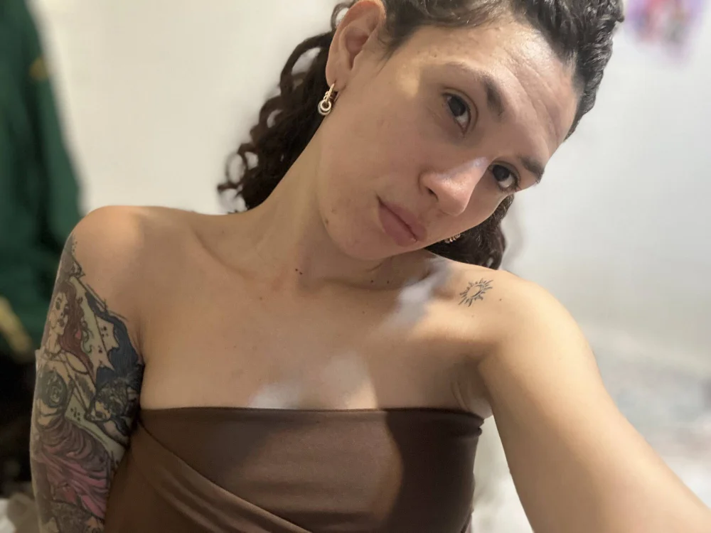 aliinaki26's most recent online preview