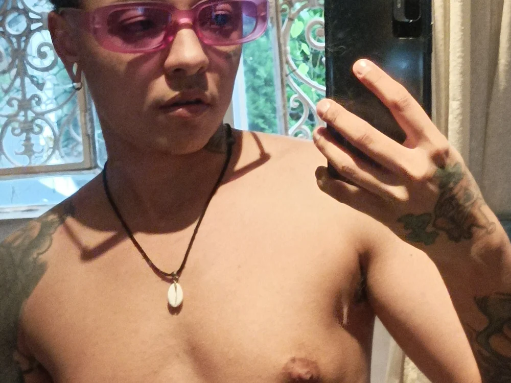 BOY_DJ_FTM offline chatrum
