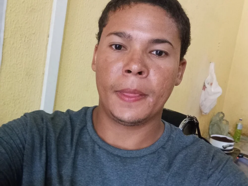 RayRay000000000's Offline XXX Chat