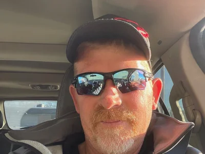 Dadbod74 profile