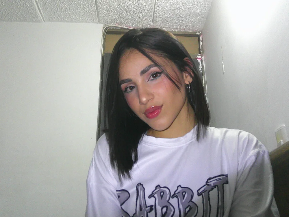 alexandraparra's Offline XXX Chat