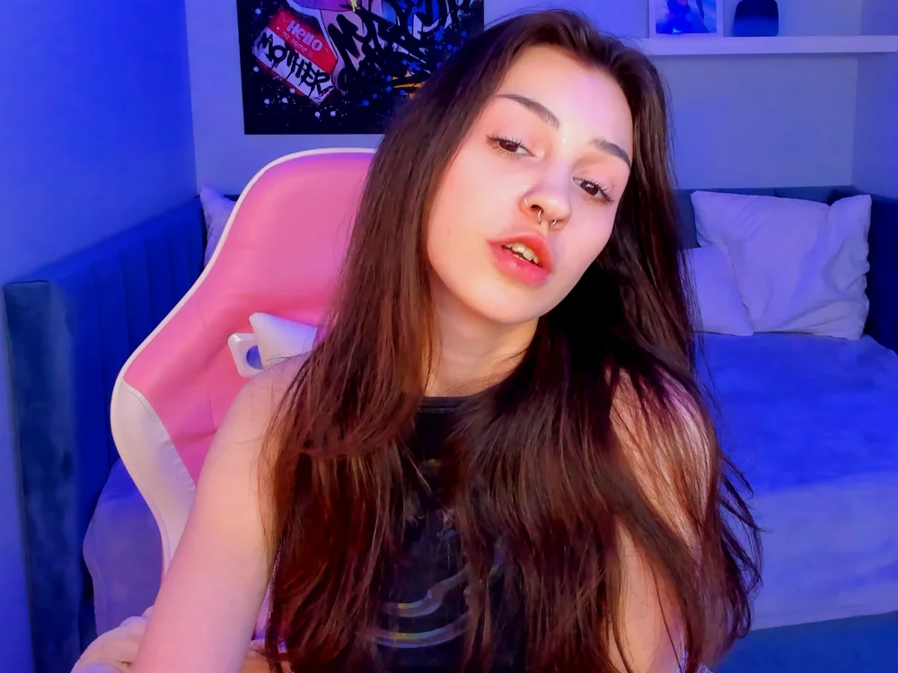 Alice_Crysta1's Offline Chat Room