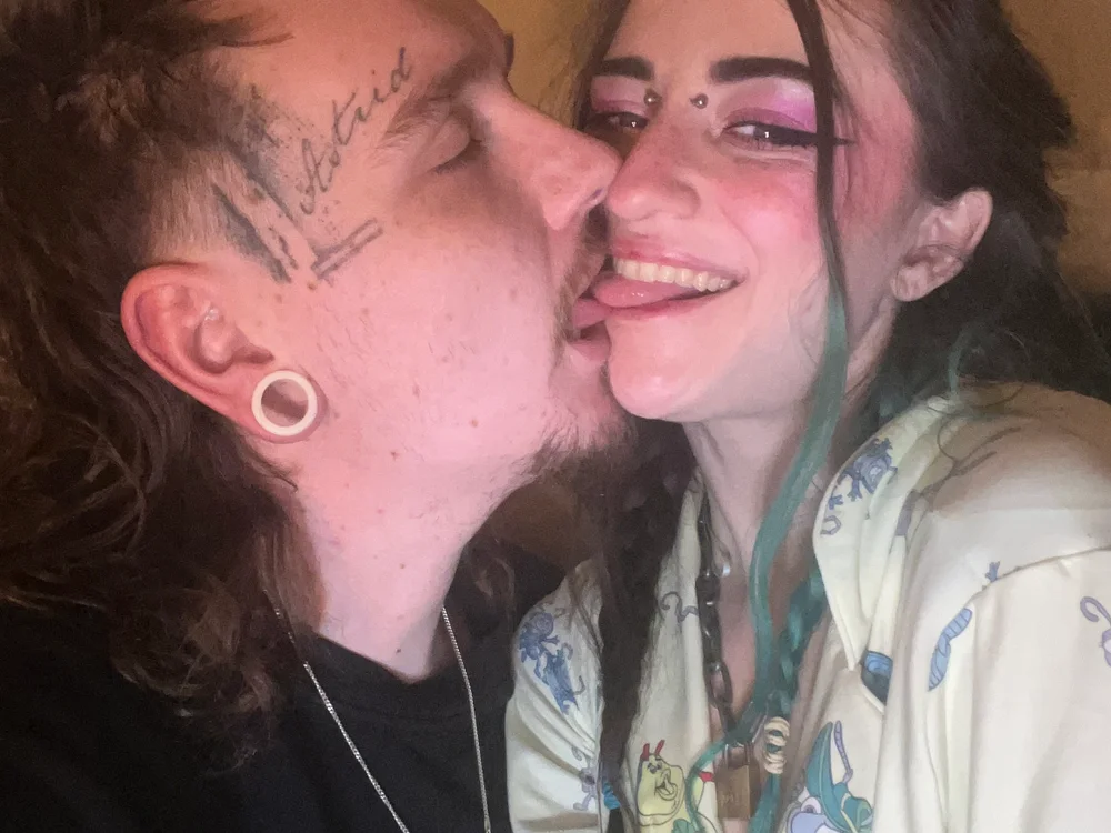 notyourneurotypical cam model