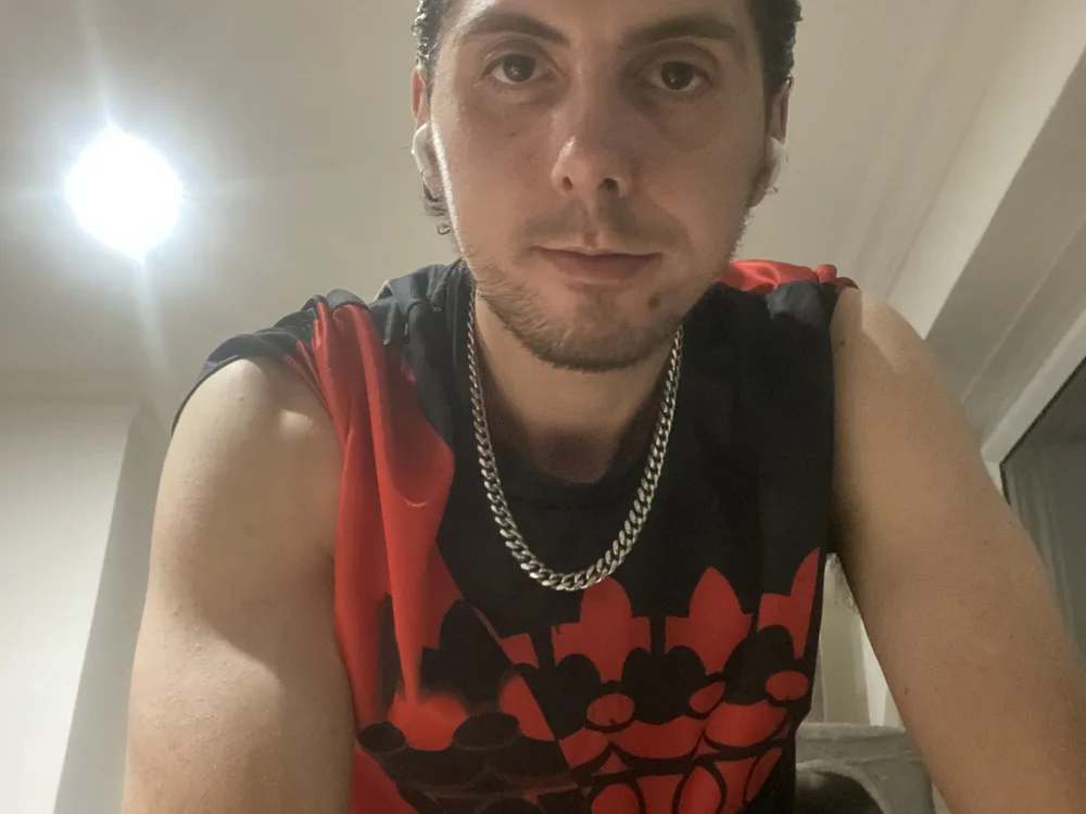 RazzleXrated195's Offline XXX Chat