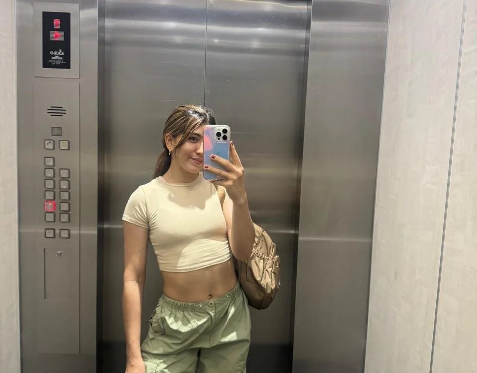 _cami2000's Offline Chat Room