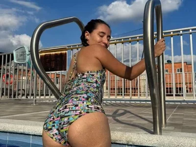 AntonellaaVega - Girl 