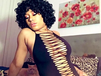 RavenWatts on StripChat