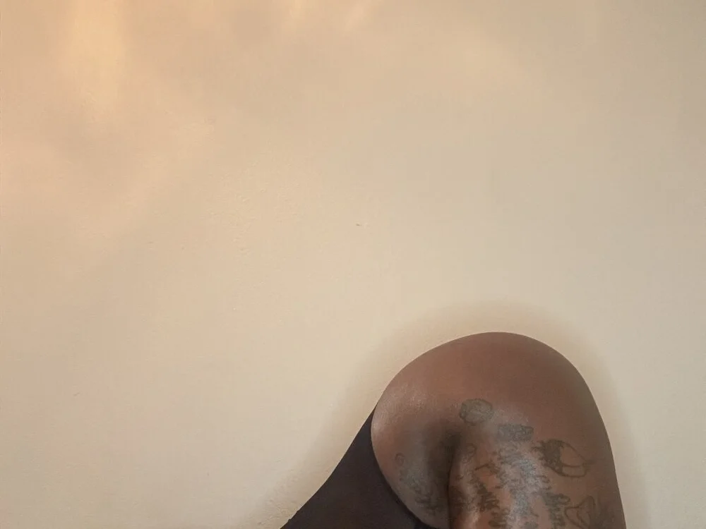 Lovechocol8goddess' Offline XXX Chat