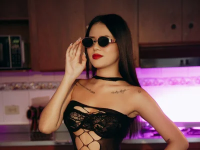 Emily-Carter on StripChat