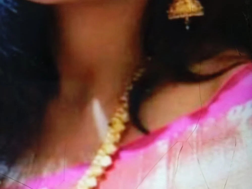 Tamil_sreelekha's Offline XXX Chat