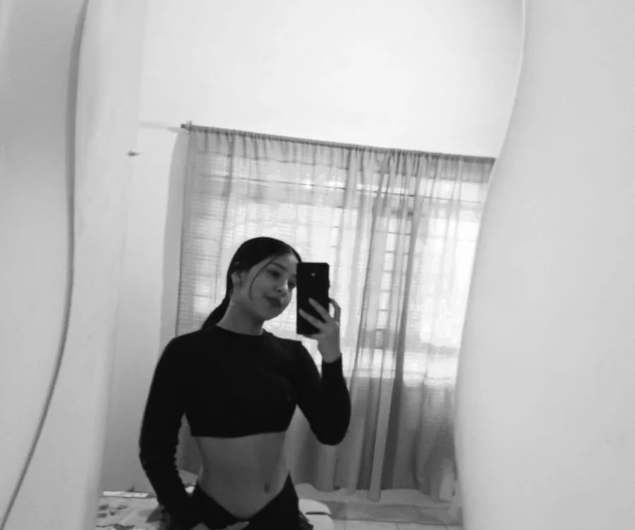 emily_sexy27 오프라인 XXX 채팅