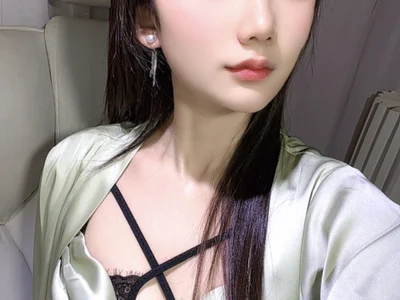 Alma-e9 - Girl 
