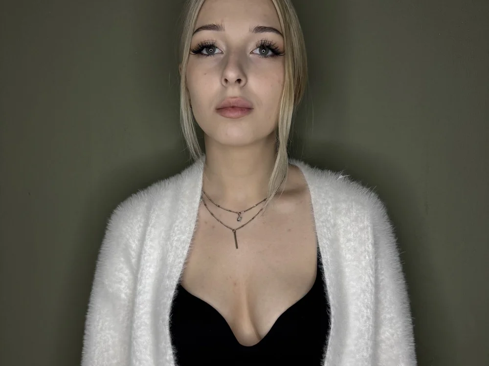 LoidaVenerable's Offline XXX Chat