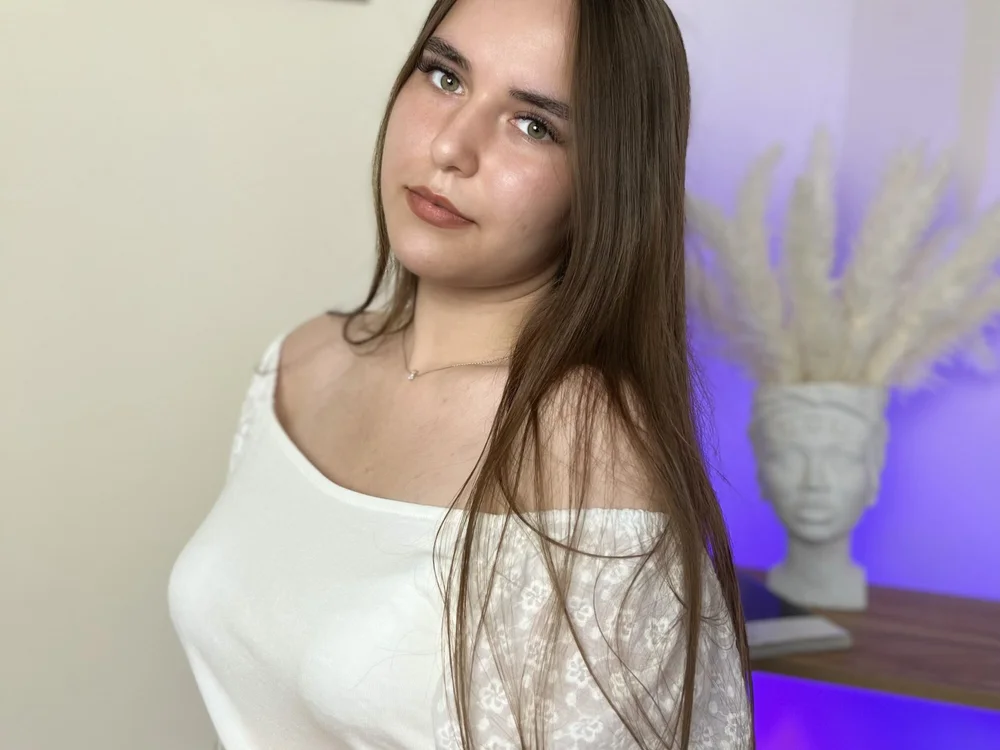 ZaraValencia's Offline XXX Chat