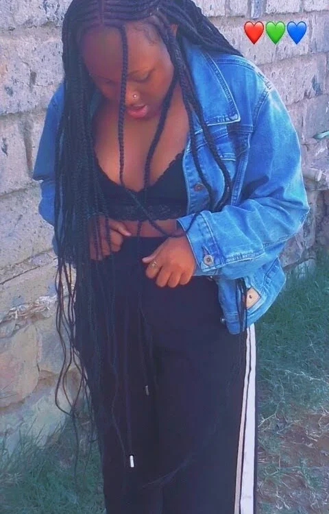 Candy_cunt2's Offline XXX Chat