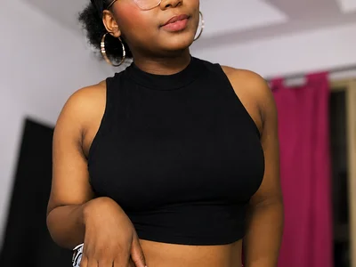 Dancela Female Shorthair Cam Naked