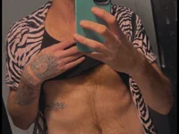 Hotmess12's webcam live show