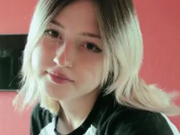 SnowWhiteNika 即時 XXX 聊天