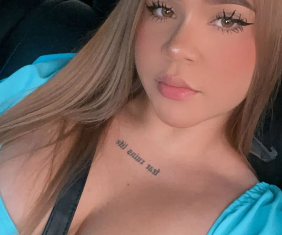 SaraGrey_Rs offline chatrum