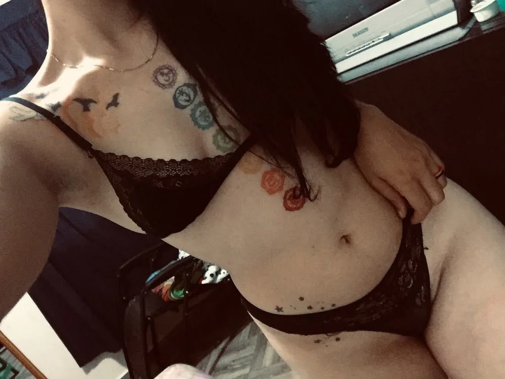 AmelieArts' Offline XXX Chat