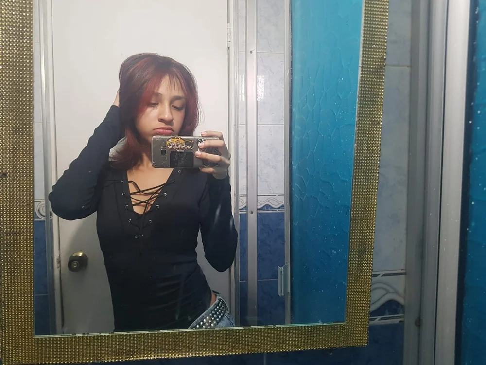 Lilit_Starr cam model