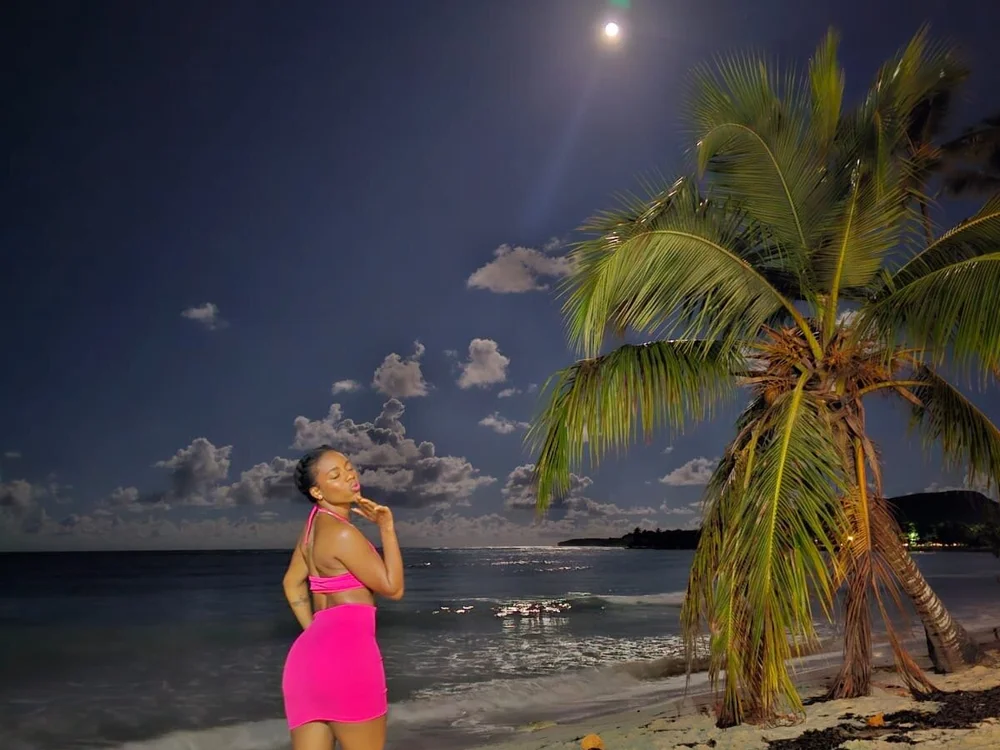 Jadelarson333's Offline XXX Chat