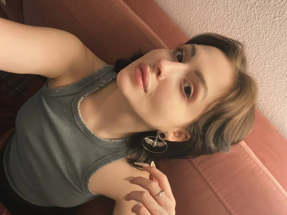 MilkyDana offline XXX-chat