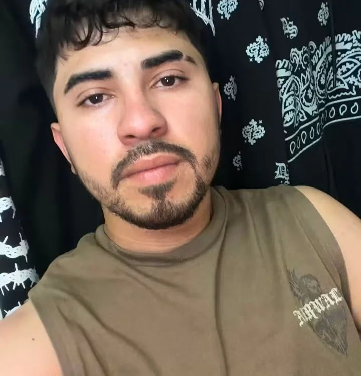 Chybbcito1's Offline Chat Room