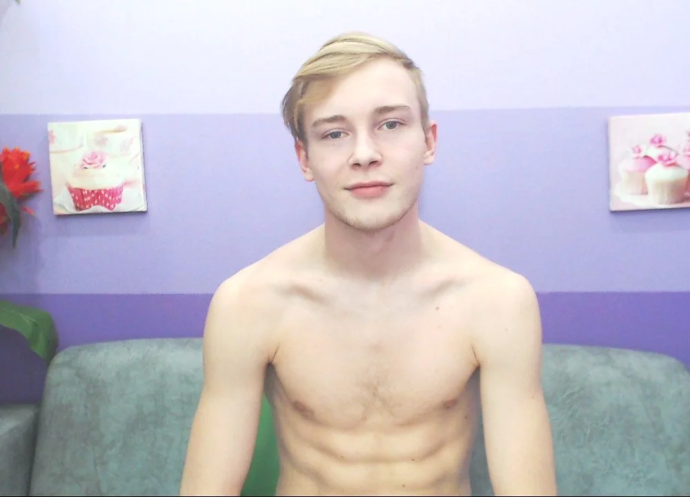 SimonSummers' Offline Chat Room