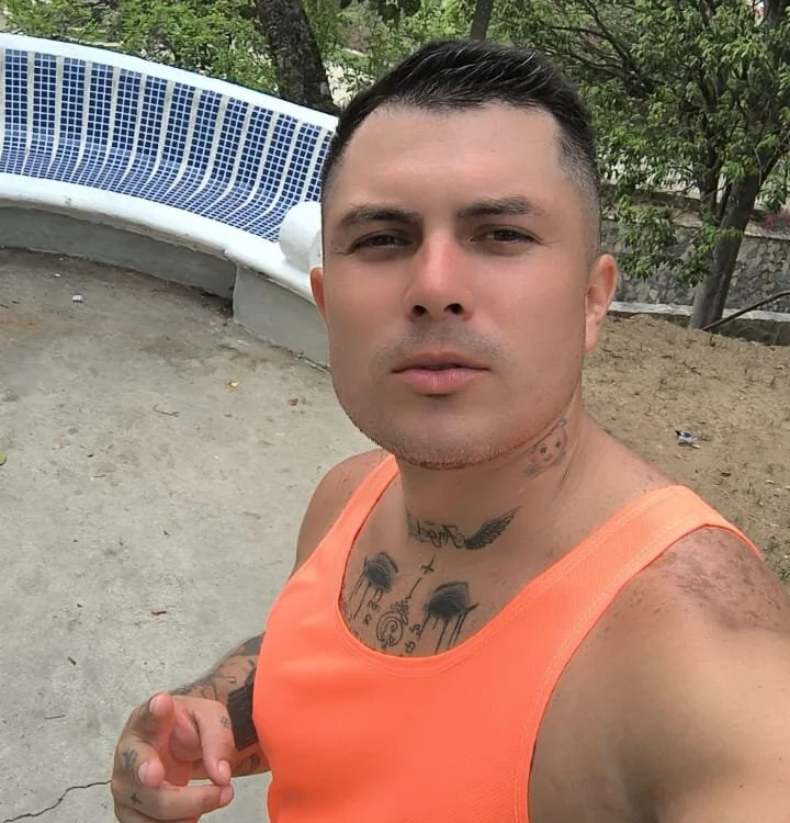 Cristiano_grande Obrolan XXX Offline