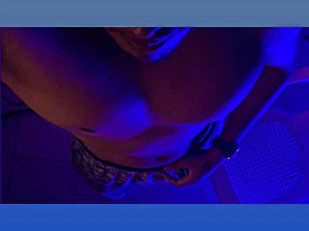 Andymanfit's Offline XXX Chat