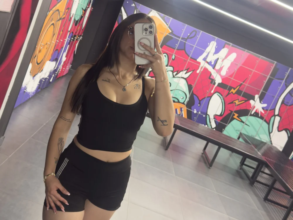 Ariiaa_ Offline XXX Chat