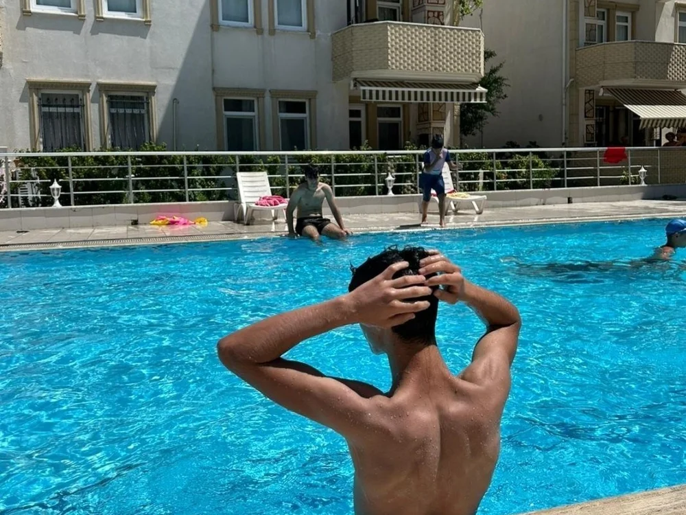 eren5406 Adlı Modelin Çevrimdışı XXX Sohbeti