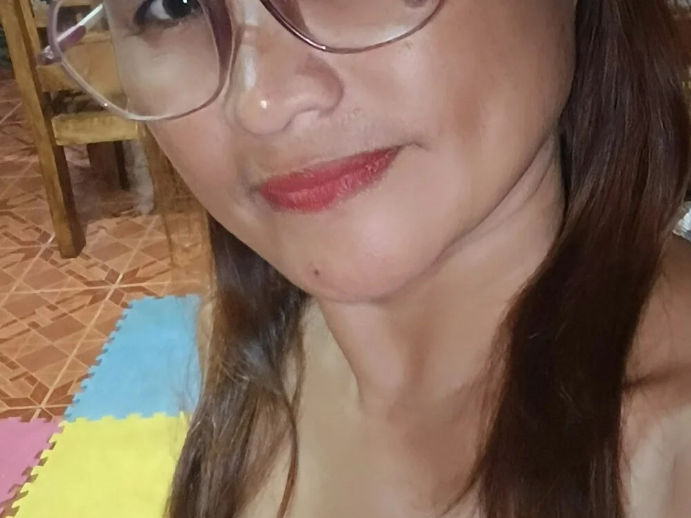 nathalie0045 Chat XXX offline