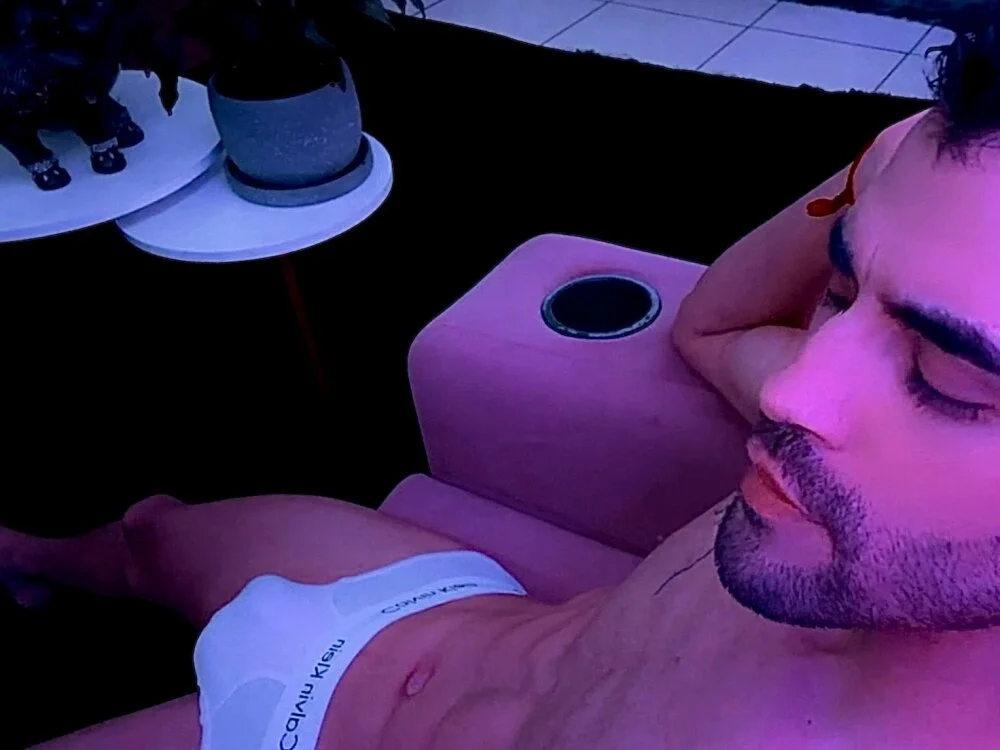 ERIK_GIL_XL Chat XXX offline