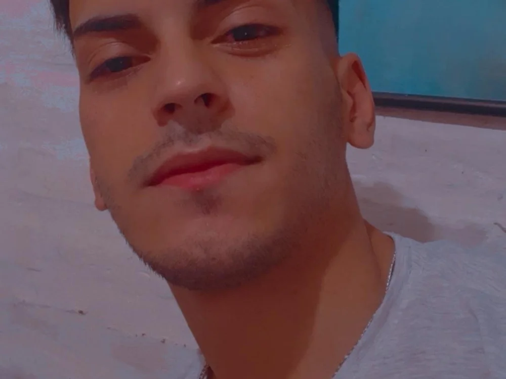 manuelcytho98's Offline XXX Chat