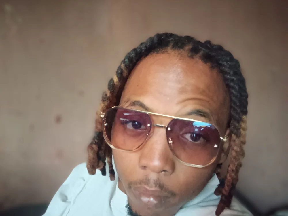 mbuyeleni's Offline XXX Chat