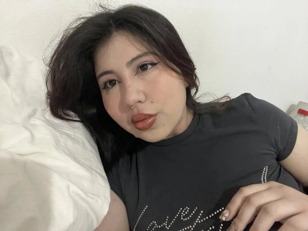 Lilith_Rossell অফলাইন XXX চ্যাট