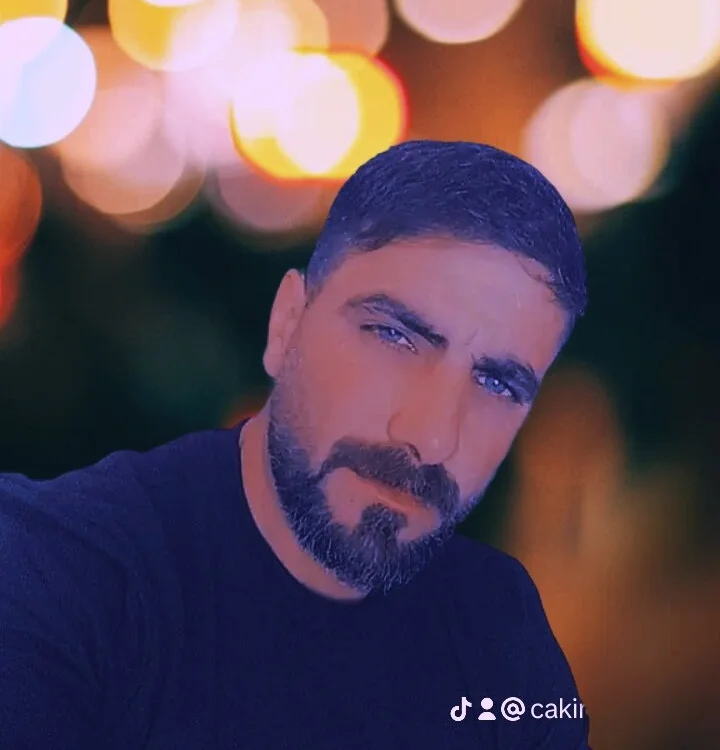 _azz04's Offline Chat Room