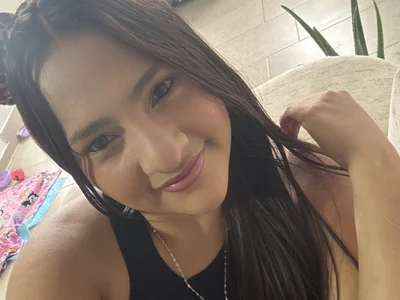 Marianyeli28 Female Romanticlatin Free Cam Chat