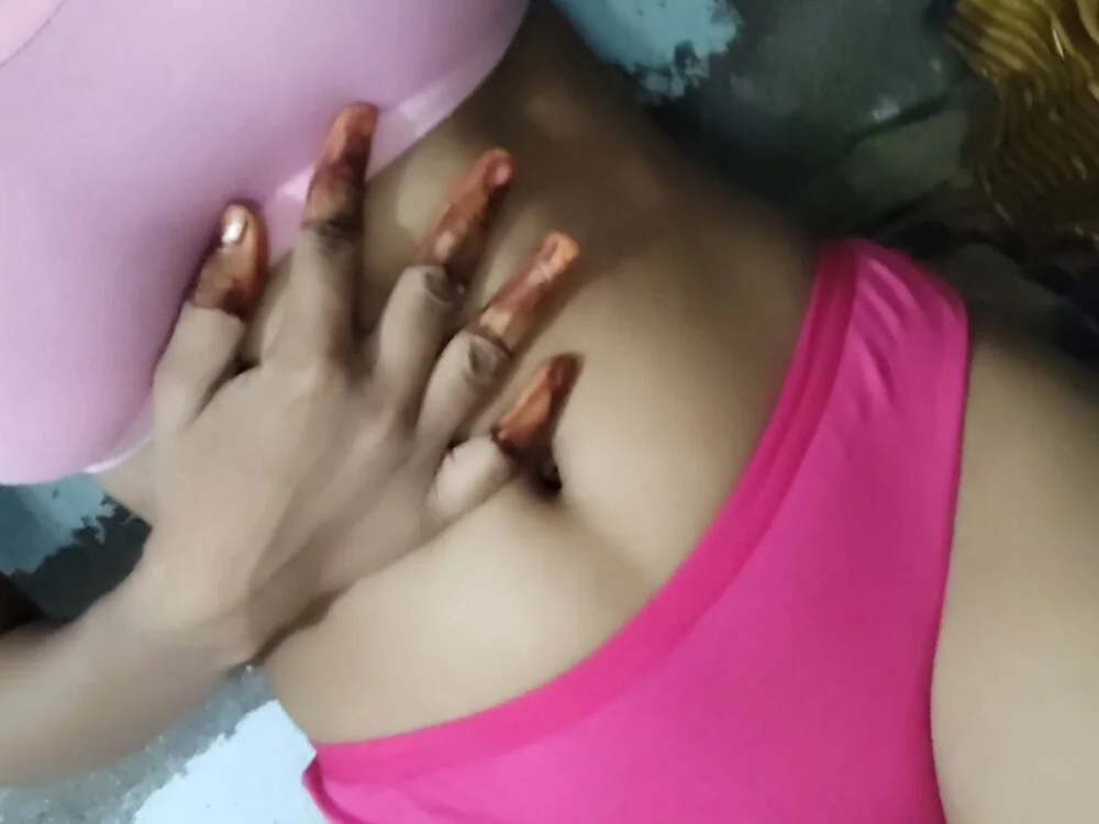 Roshnibaria Chat XXX offline