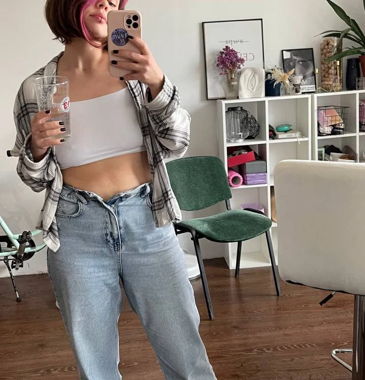 JulianaArauz's Offline XXX Chat