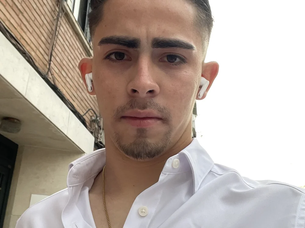 angel_twinkk's Offline XXX Chat