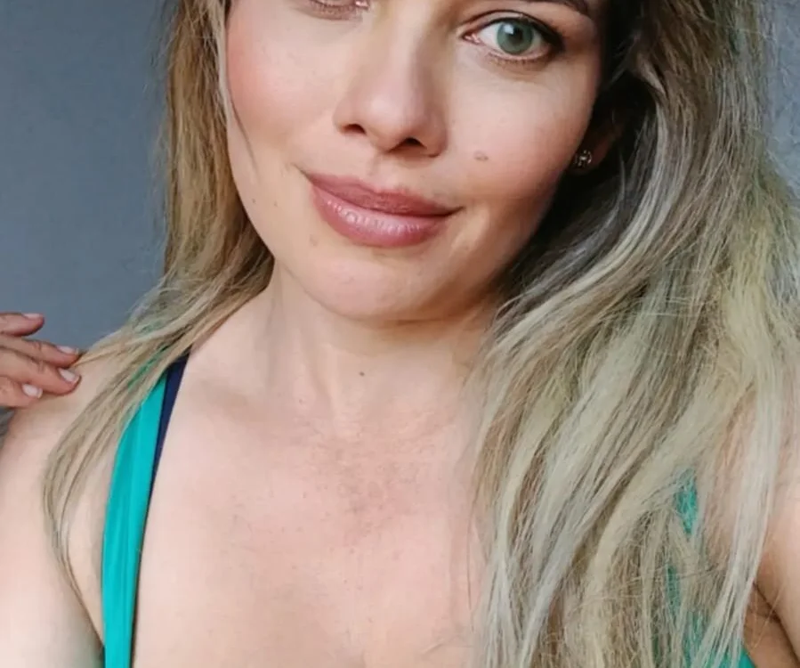 chloee_7's Offline Chat Room