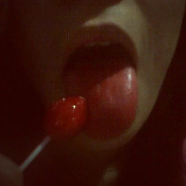 Purplelovely1's Offline XXX Chat