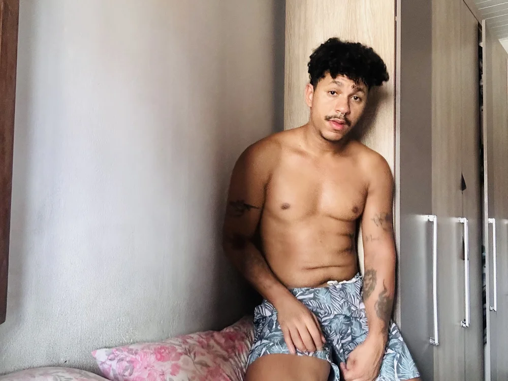 Danzinho26 offline chatrum