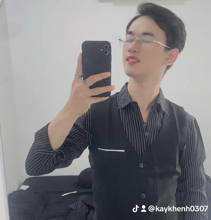 kaykhenhhhh offline chatrum