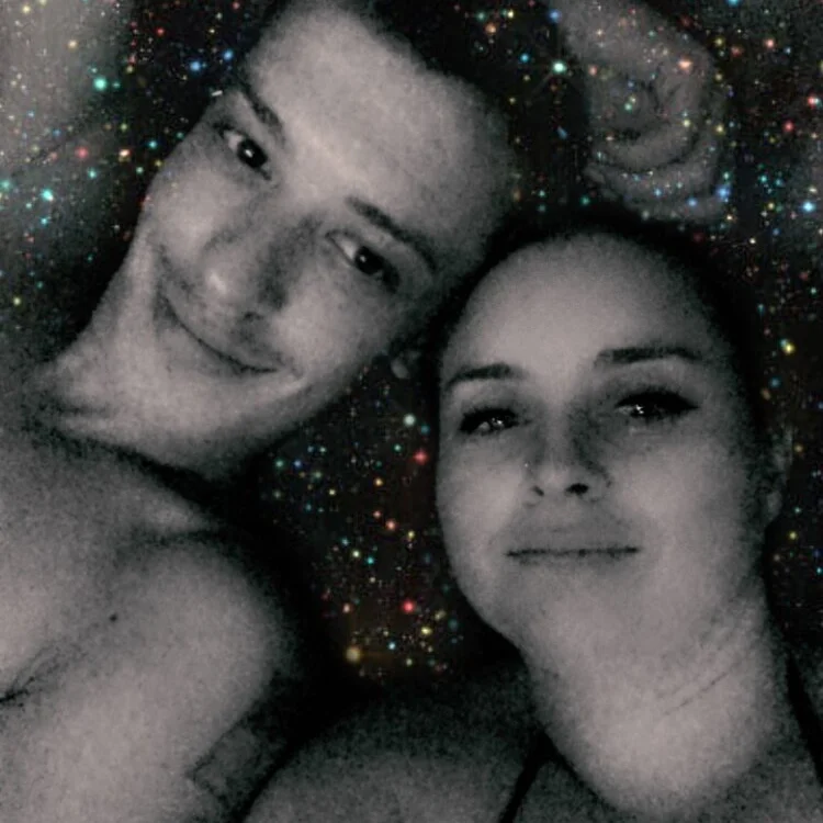 Chat XXX offline de Ston3r420Coupl3